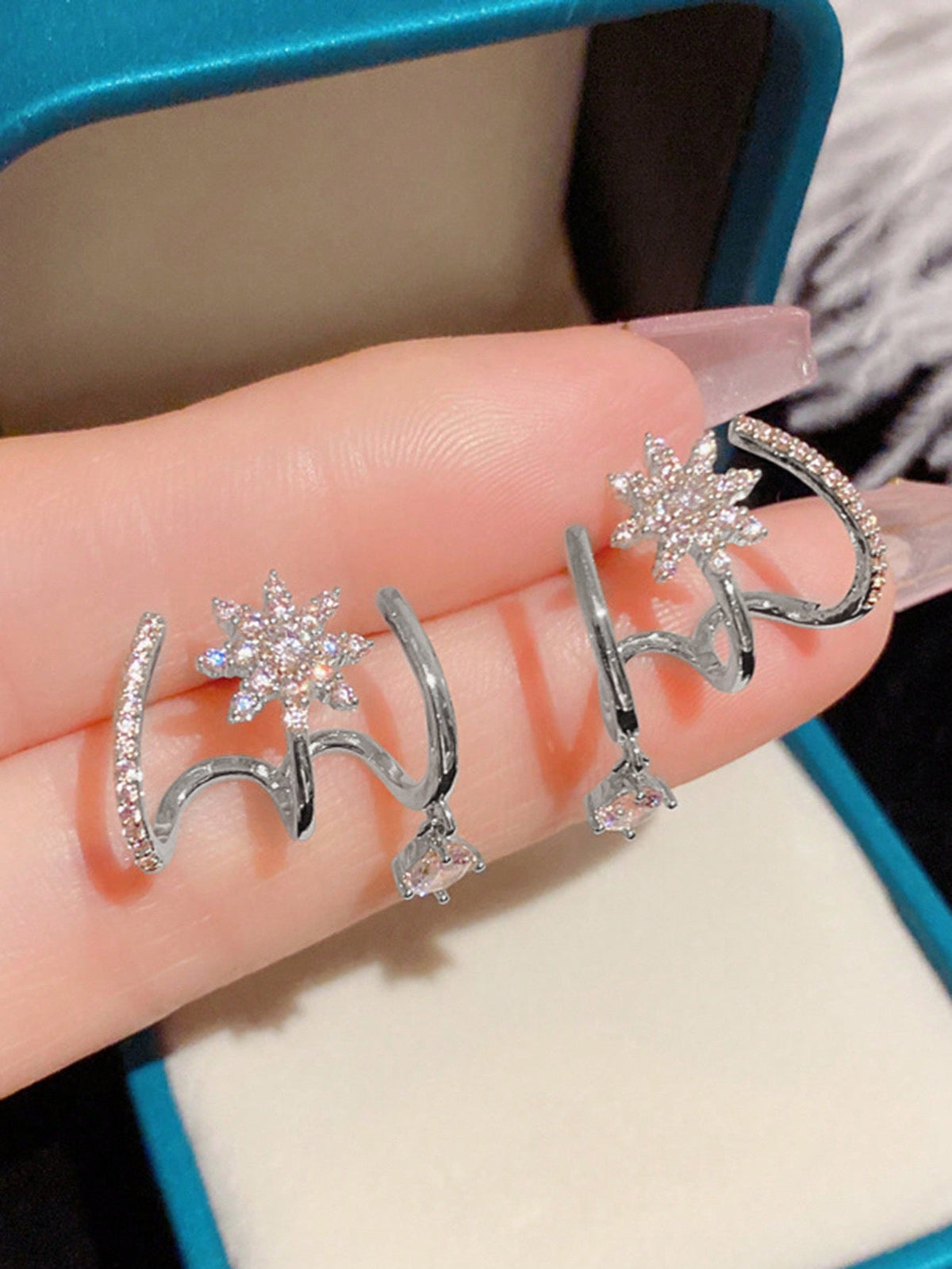 Sparkling Claw Earrings