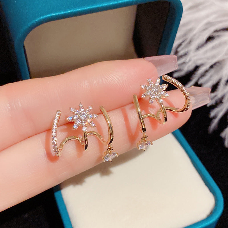 Sparkling Claw Earrings
